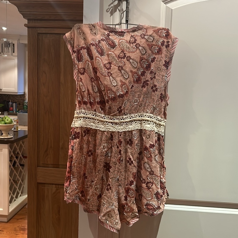 🎀 NWT FREE PEOPLE Watching Waves Print Romper medium - Picture 8 of 12